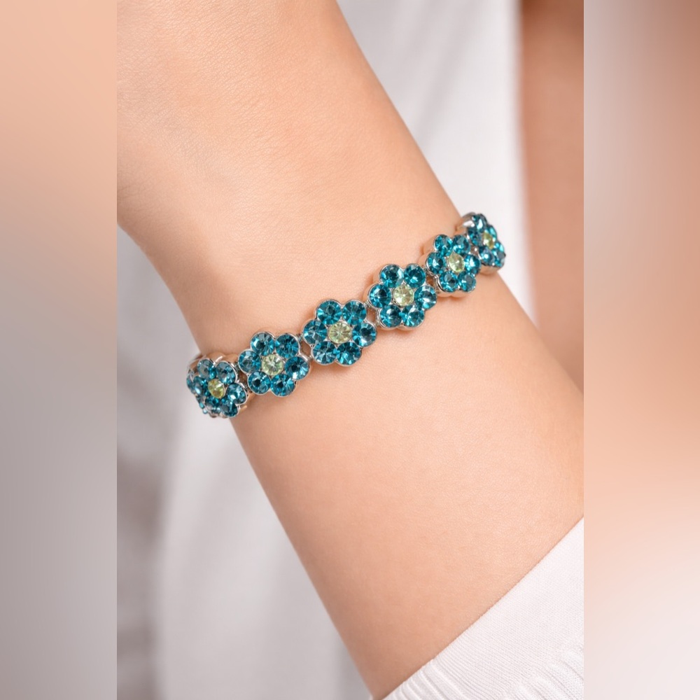 NIB VINTAGE BRACELET W BLUE GREEN RHINESTONES & BLUE AURORA BOREALIS FINISH